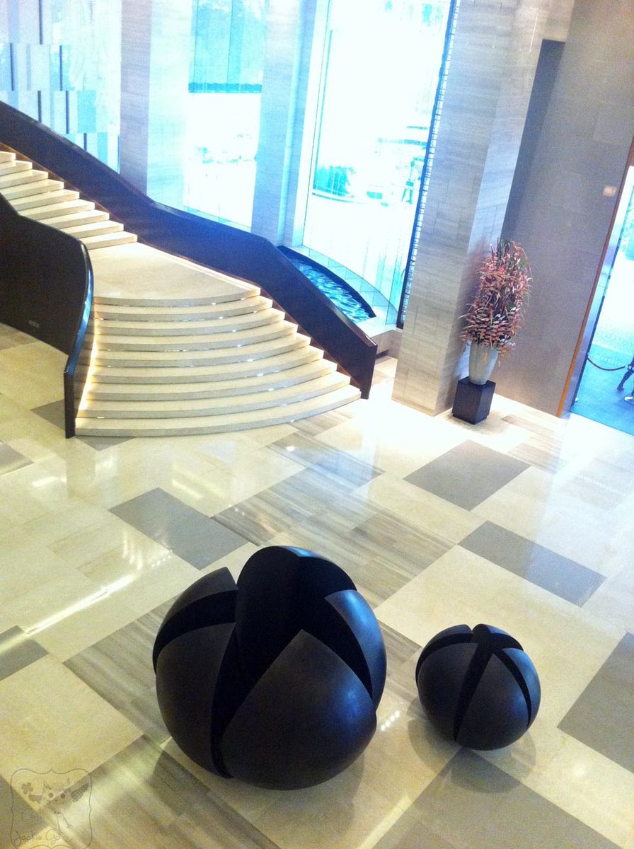 NewWorldMakatiLobby