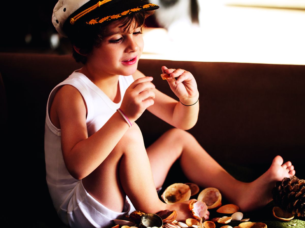 PEBA_1208200_LOOKBOOK_ENFANT_2013_140X210.indd_N