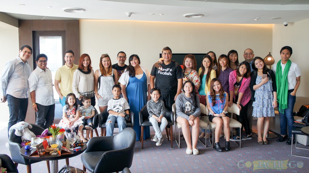 F1HotelManila_Bloggers_Family_Photo