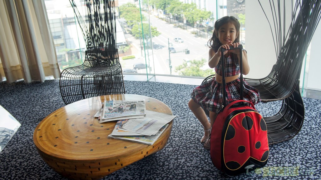 F1HotelManila_Lobby_2
