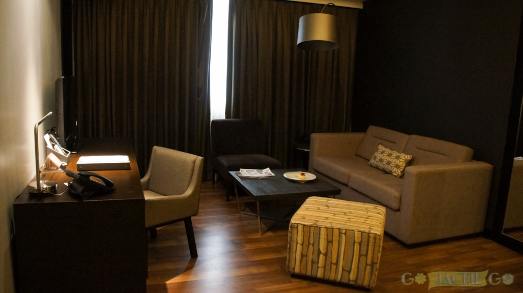 F1HotelManila_Suite_Room