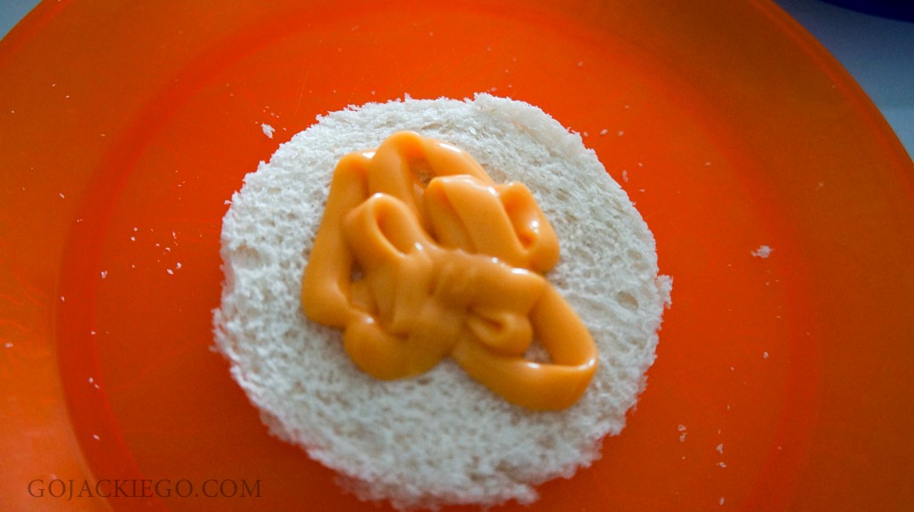 Halloween_Bento_Cheeze_Whiz_2