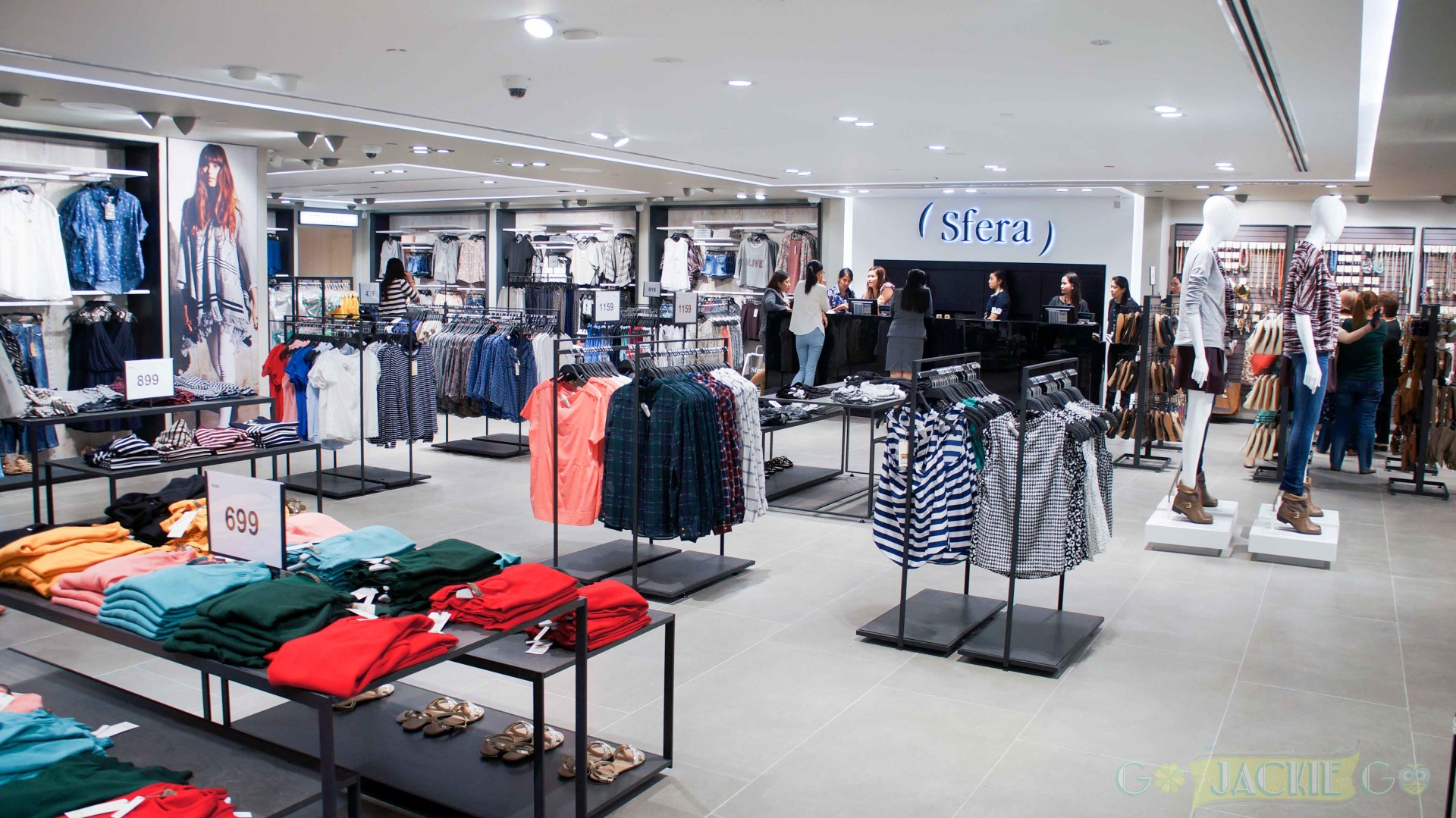 Sfera_SM_Makati_3