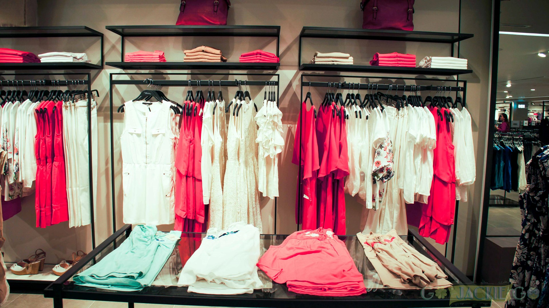 Sfera_SM_Makati_Women_10