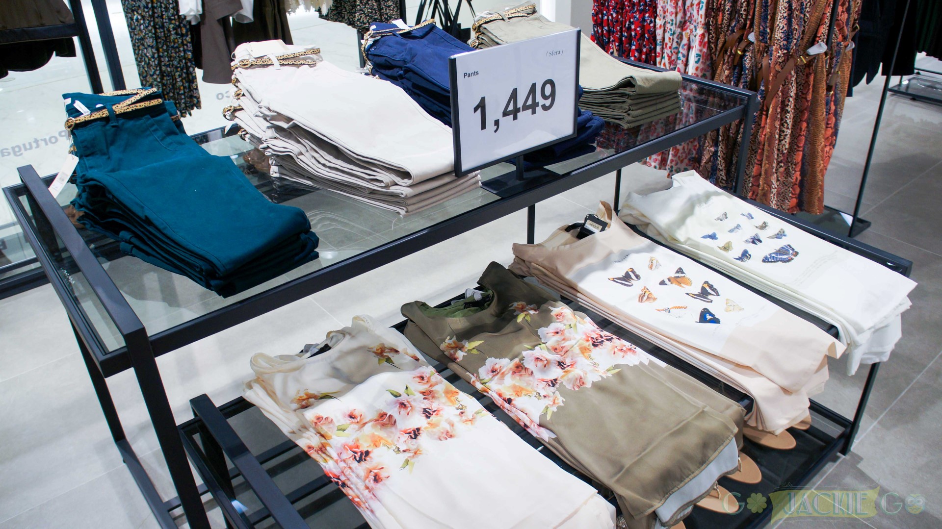 Sfera_SM_Makati_Women_18