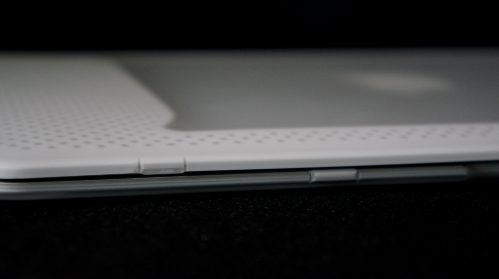 Tech21_Macbook11_Case_12