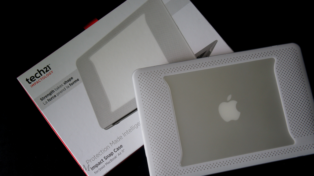 Tech21_Macbook11_Case_JackieGo