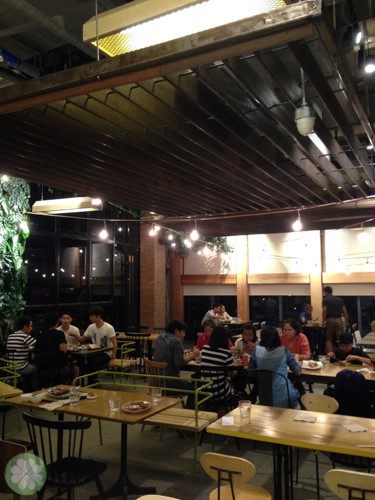 Century_City_Mall_Hole_In_The_Wall_14