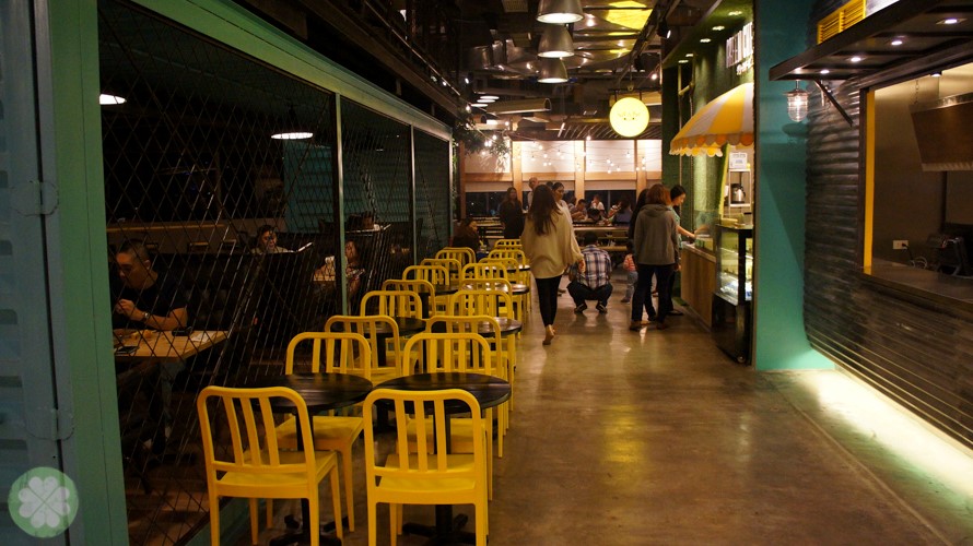 Century_City_Mall_Hole_In_The_Wall_4