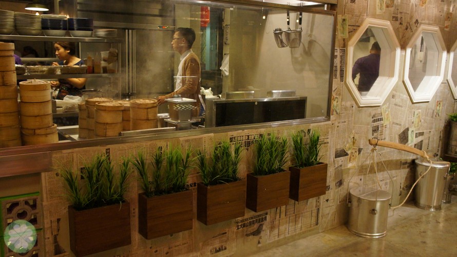 Century_City_Mall_Hole_In_The_Wall_Kwongs_Provisions3