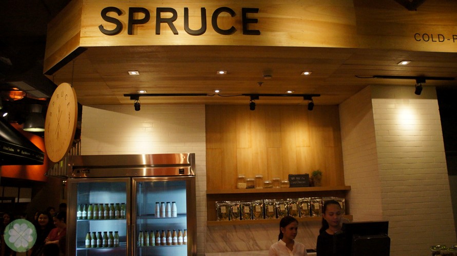 Century_City_Mall_Hole_In_The_Wall_Spruce