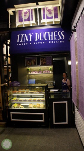Century_City_Mall_Hole_In_The_Wall_Tiny_Duchess