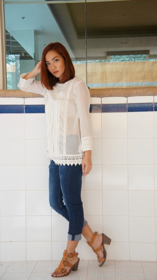 White_Blouse_Boyfriend_Jeans_3