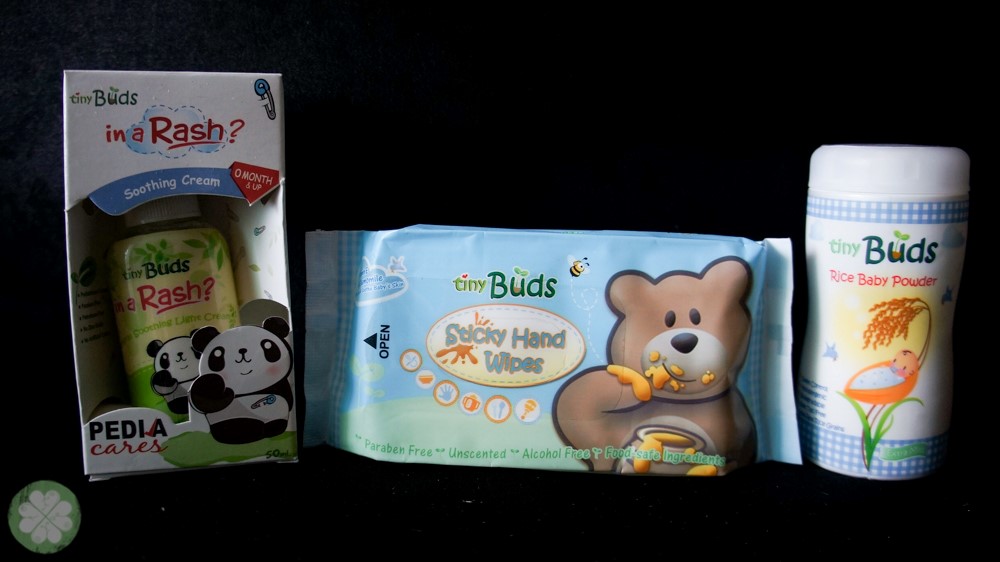 Tiny_Buds_InARash_StickyHandWipes_RiceBabyPowder