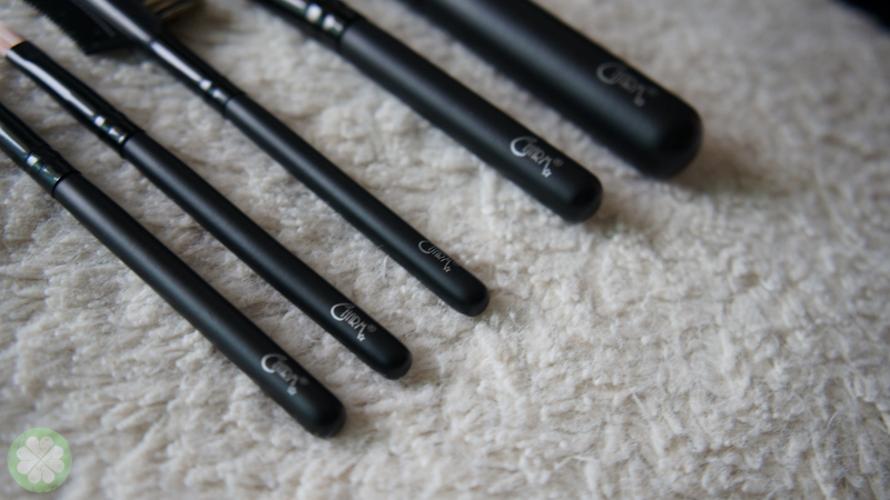 Charm_Pocket_5Pieces_BrushSet_2