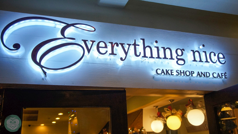 EverythingNiceCakeShopCafe_1