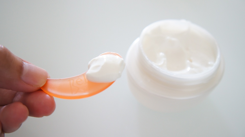 BeloIntensiveWhiteningFaceNeckCream1