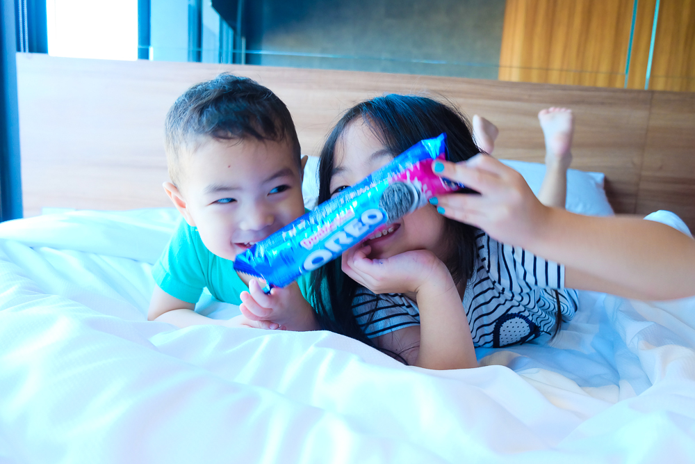 Oreo_Play_LilGJGs_4