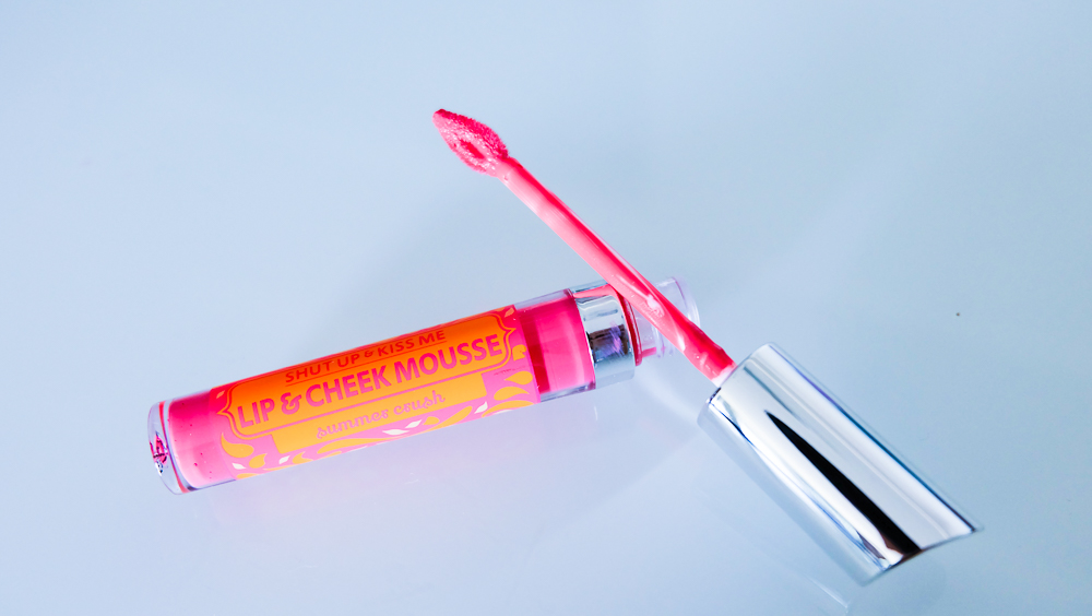 HappySkin_BeautyInBloom_ShutUp&KissME_LipCheekMousse_SummerCrush