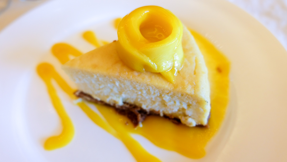 HighlandsPrimeSteakhouse_EstanciaMall_MangoCheesecake_P220