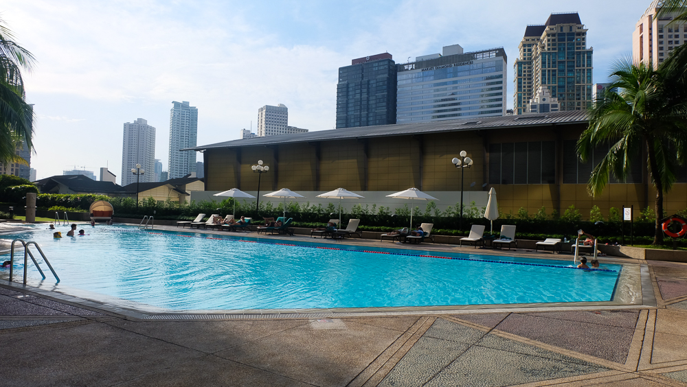 NewWorldMakati_Pool
