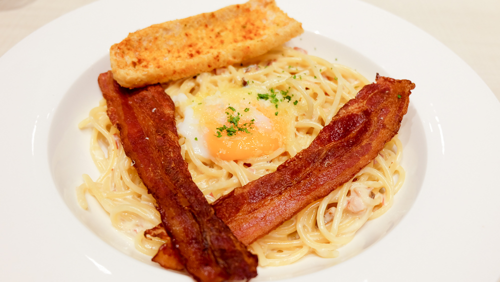 MagnumManila_JackieGo_CarbonarawithCocoaDustedBaconandSousVideEgg