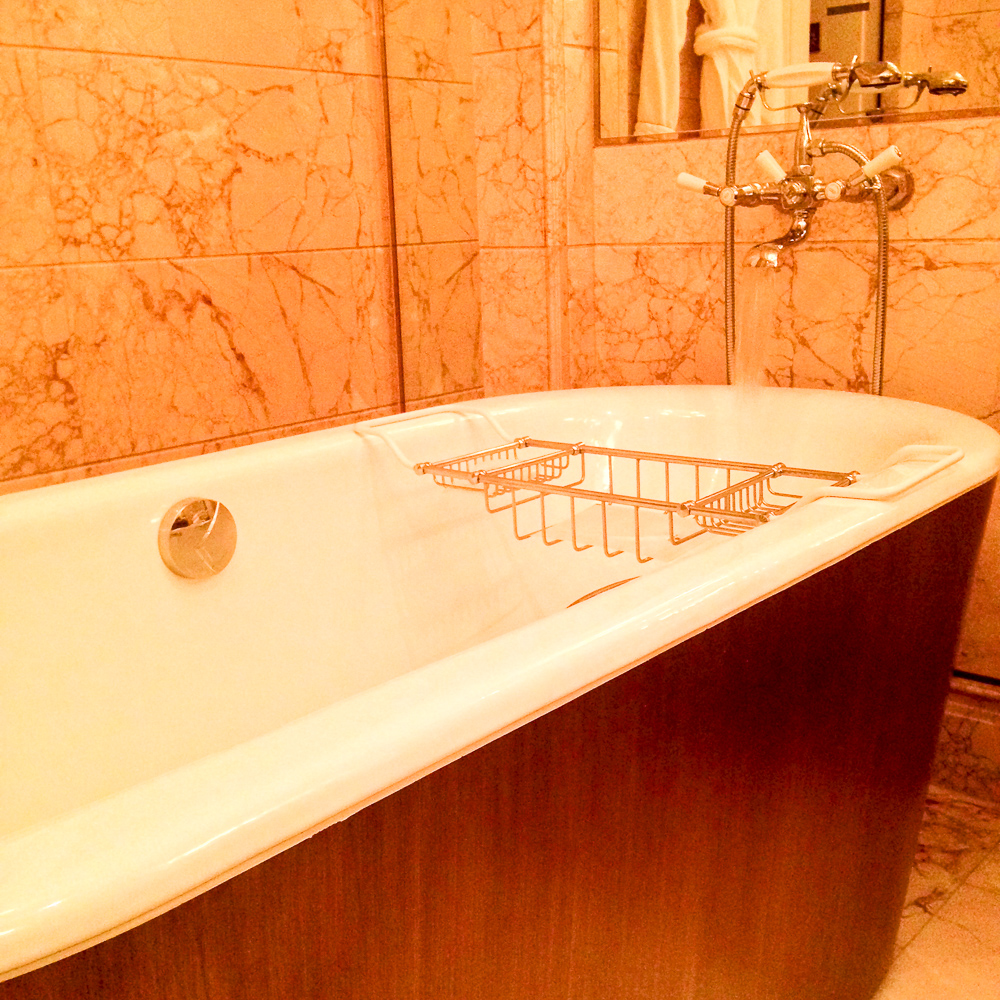 StRegisSingapore_JackieGo_BathTub