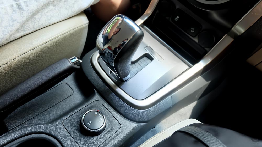 Chevrolet_Trailblazer_JackieGo13