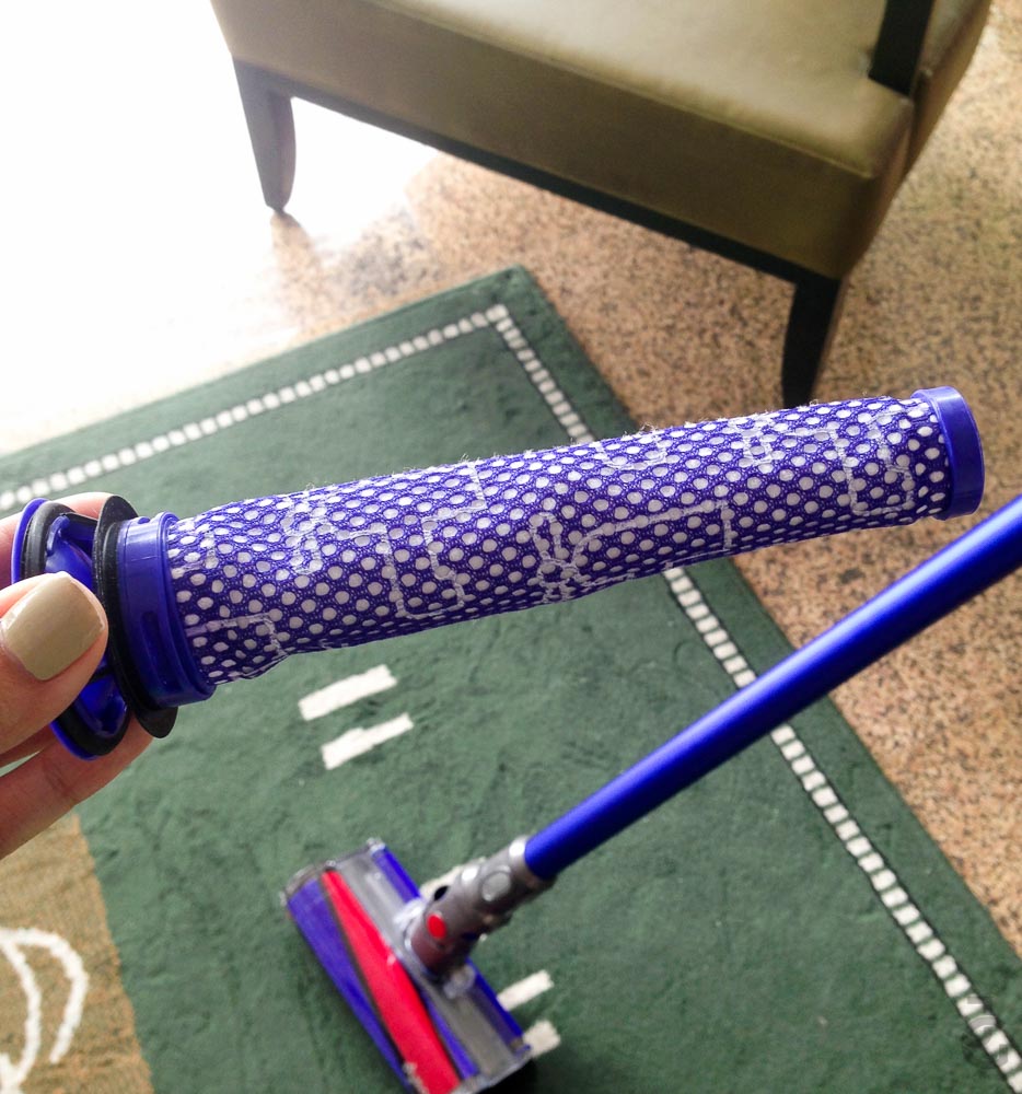 Dyson_Fluffy_VacuumCleaner_JackieGo_ 3