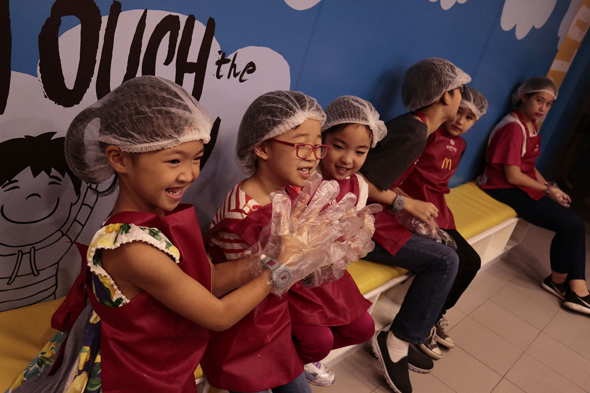 Kidzania_Manila_McDonalds_JackieGo_11
