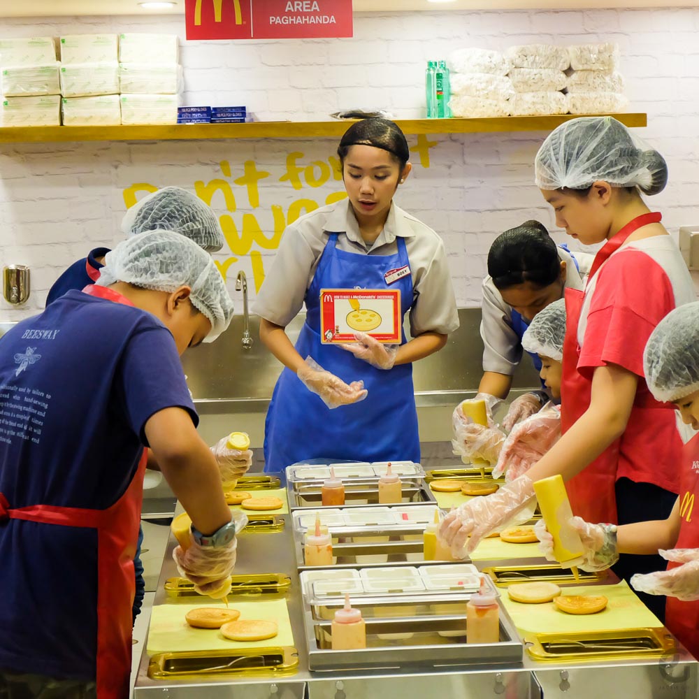 Kidzania_Manila_McDonalds_JackieGo_14