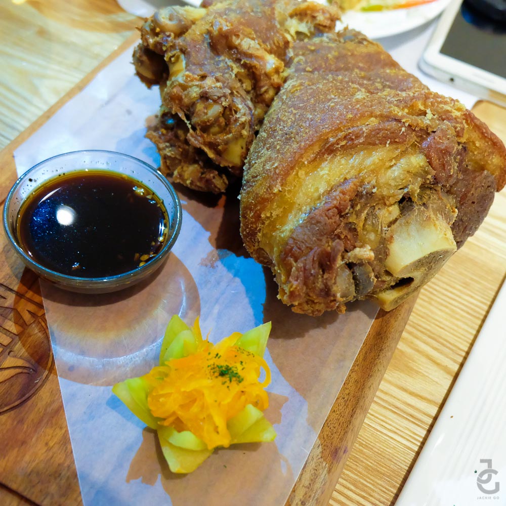 KuyaJRestaurant_SMMegamall_JackieGo_CrispyPata