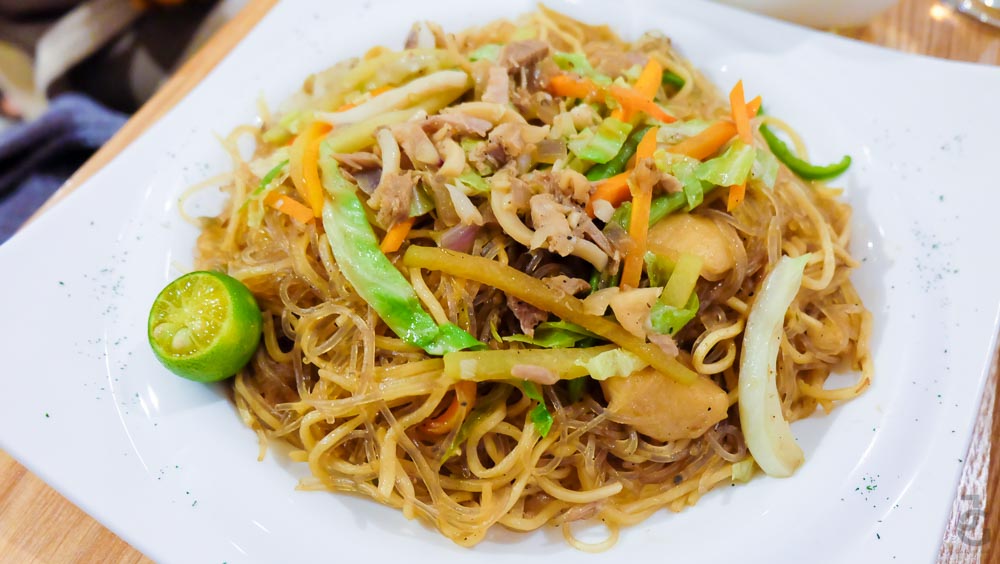 KuyaJRestaurant_SMMegamall_JackieGo_PancitCanton