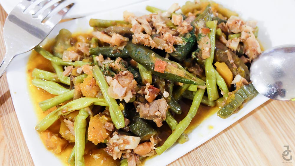 KuyaJRestaurant_SMMegamall_JackieGo_Pinakbet