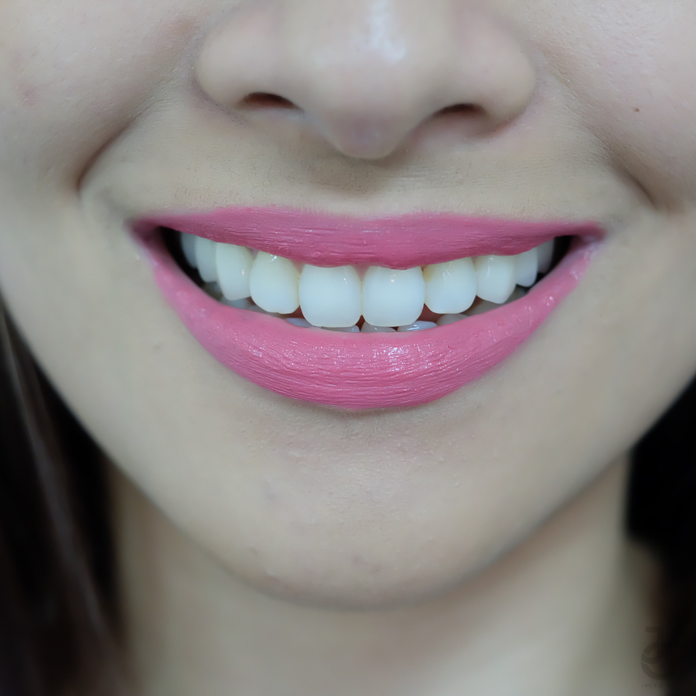 RevlonUltraHDMatteLipColor_JackieGo_Devotion