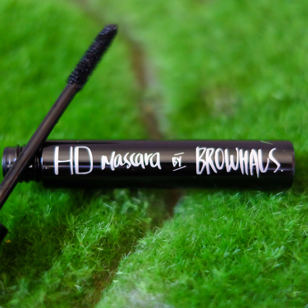 Browhaus_WeaponsOfMassSeduction_JackieGo_7
