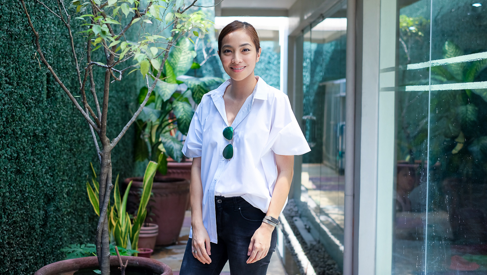 WhiteOversizedTop_JackieGo_4