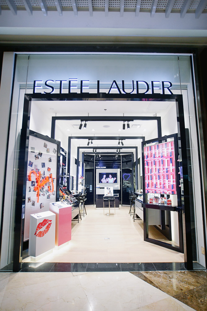 EsteeLauderSMAuraStore_JackieGo_1