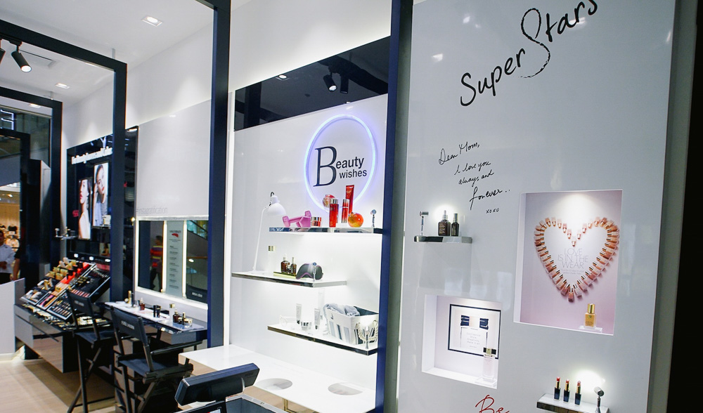 EsteeLauderSMAuraStore_JackieGo_2