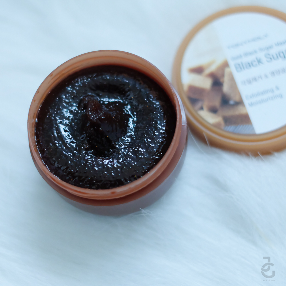 fivefaves_october_jackiego_tonymolyblacksugarscrub